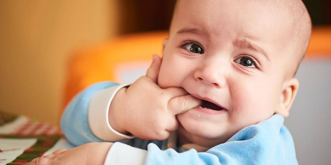 Chăm Sóc Trẻ Sốt Mọc Răng Đúng Cách