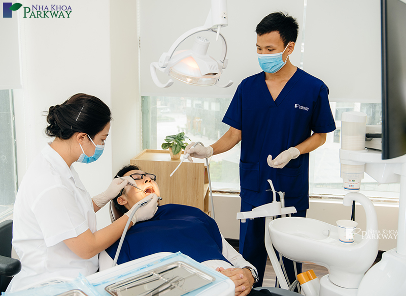 niềng răng hô bằng Invisalign tại nha khoa Parkway