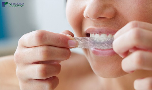 miếng dán tẩy trắng răng