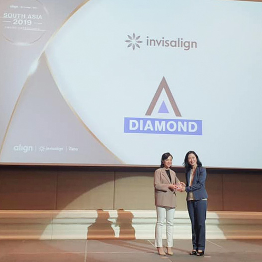 Bác sĩ Dung Diamond Invisalign 2019