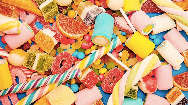 Hạn chế ăn đồ ngọt ngăn ngừa, điều trị viêm tủy răng ở trẻ