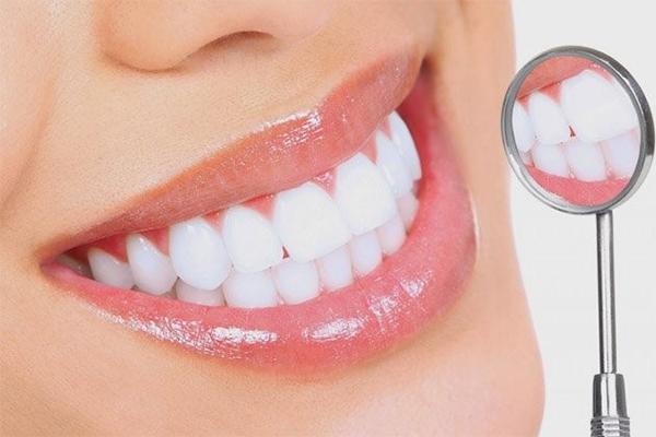 bọc răng sứ có bảo hiểm y tế