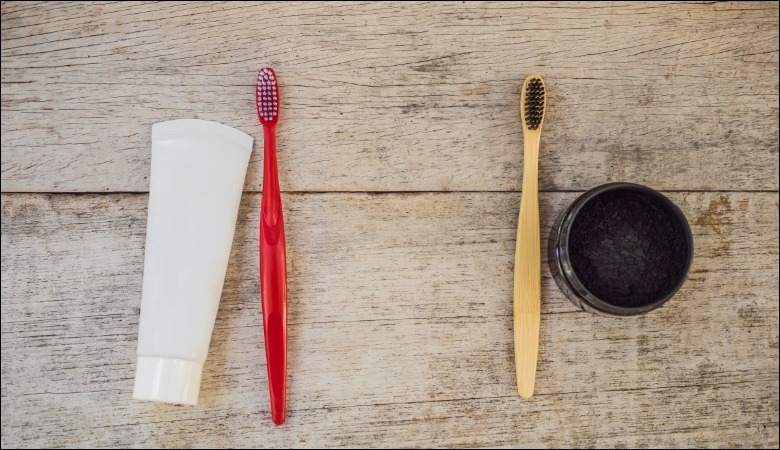 Than hoạt tính là một thành phần trong một số loại kem đánh răng