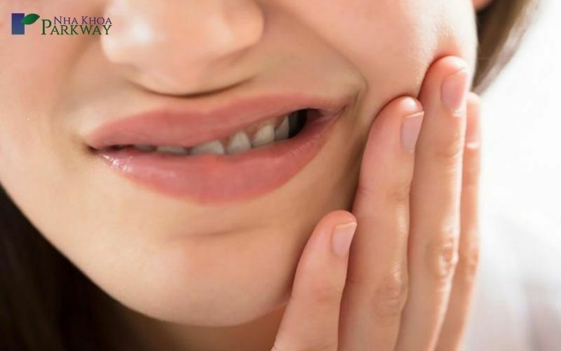 Sưng nướu răng trong cùng hàm dưới là tình trạng răng miệng khá phổ biến