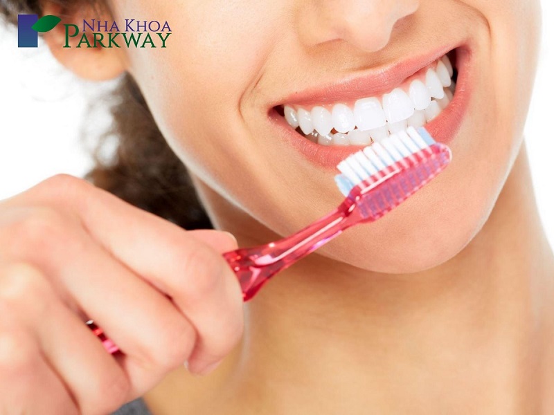 Chải răng đúng cách để giảm tỷ lệ bị viêm chân răng