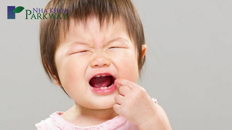 Nguyên nhân bé mọc răng không chịu ăn