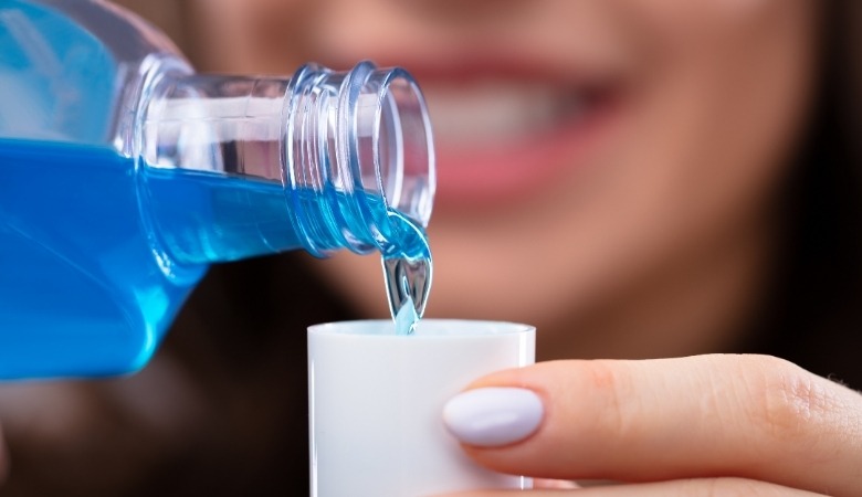 Lưu ý vệ sinh răng miệng sau khi nhổ răng số 8