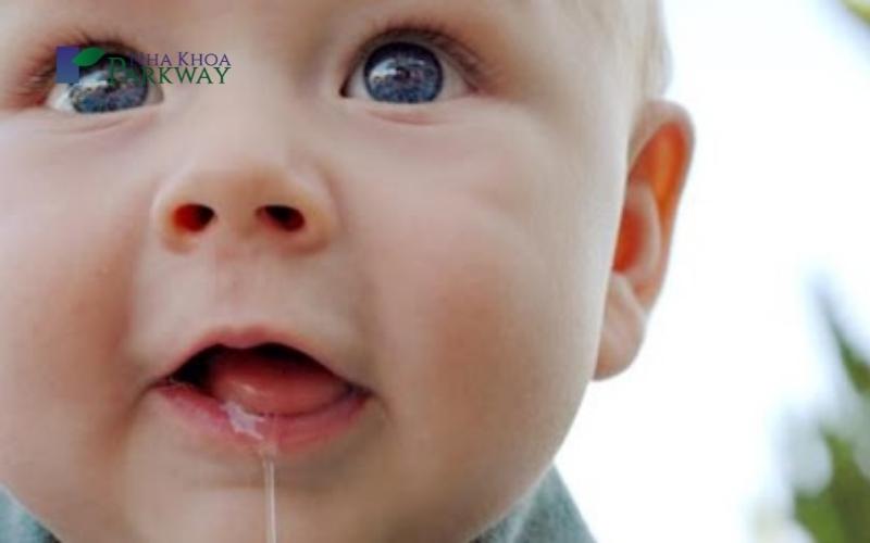 Dấu hiệu của việc bé mọc răng sữa