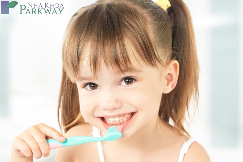Lưu ý chăm sóc răng miệng cho bé sau khi trám răng sữa