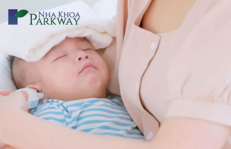 Biểu hiện của trẻ mọc răng hàm