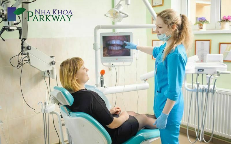 Khi bị mất răng, các bác sĩ thường chỉ định bạn nên trồng, làm hoặc lắp răng nhân tạo càng sớm càng tốt