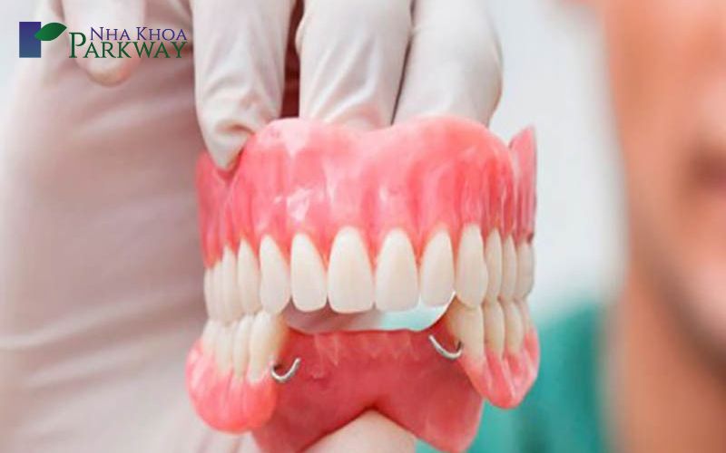 Răng giả tháo lắp nhựa dẻo là gì?