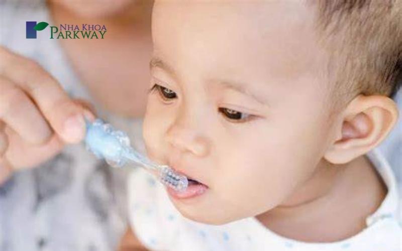 Lưu ý để bảo vệ tốt cho răng sữa của bé trong quá trình phát triển