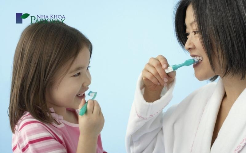 Làm thế nào để tạo hứng thú đánh răng cho bé