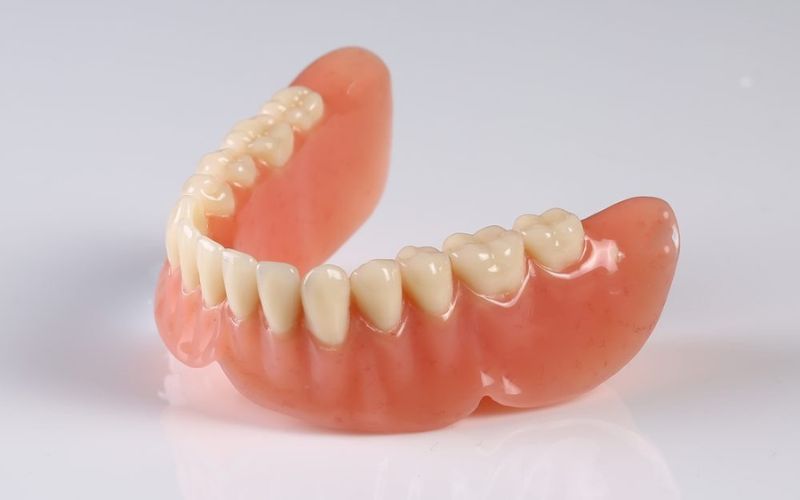 Hình ảnh răng giả hàm dưới