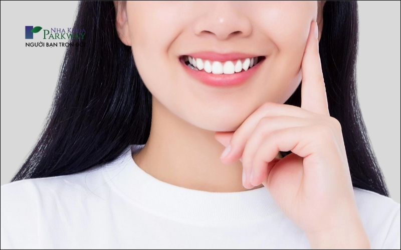 Lợi ích của việc bọc răng sứ là giúp tăng tính thẩm mỹ cho nụ cười