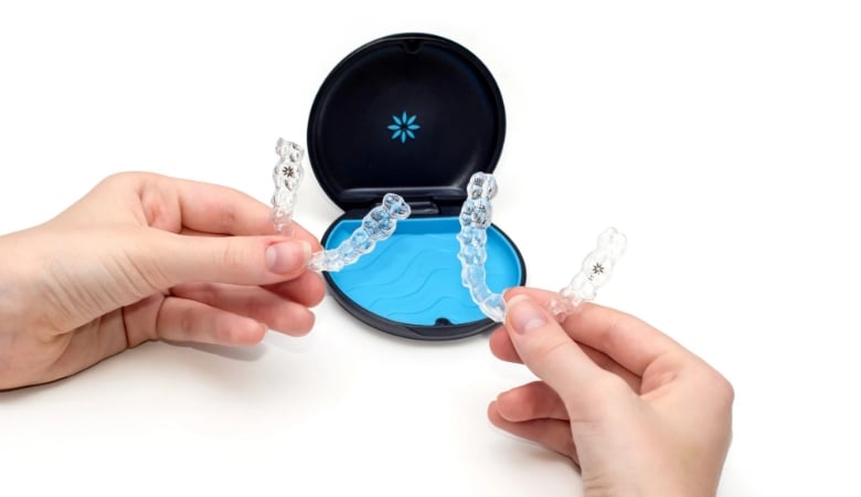 Niềng răng Essentail by Invisalign