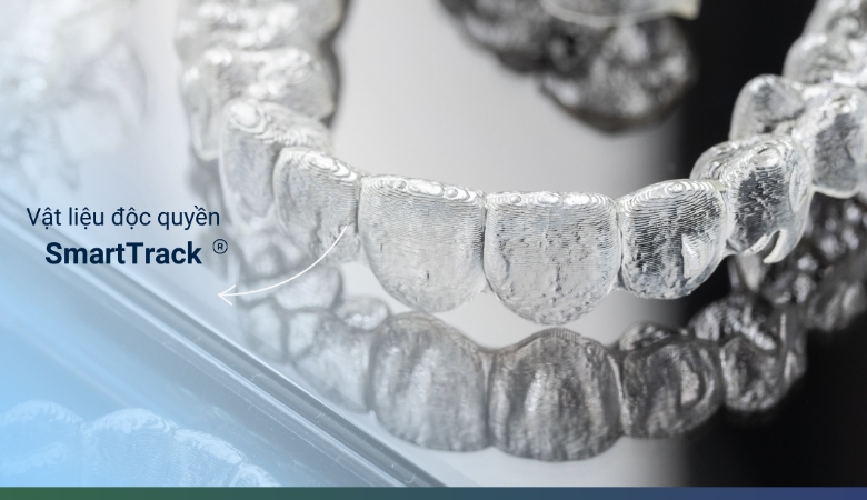 chất liệu khay niềng invisalign