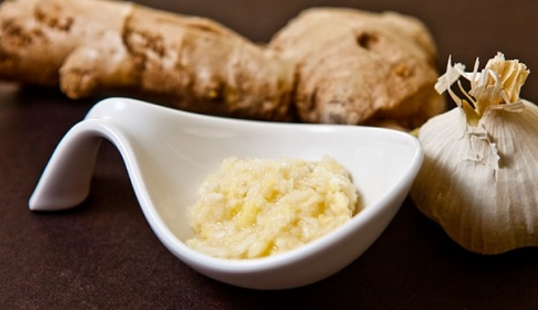 Sử dụng gừng và tỏi chữa nhức răng