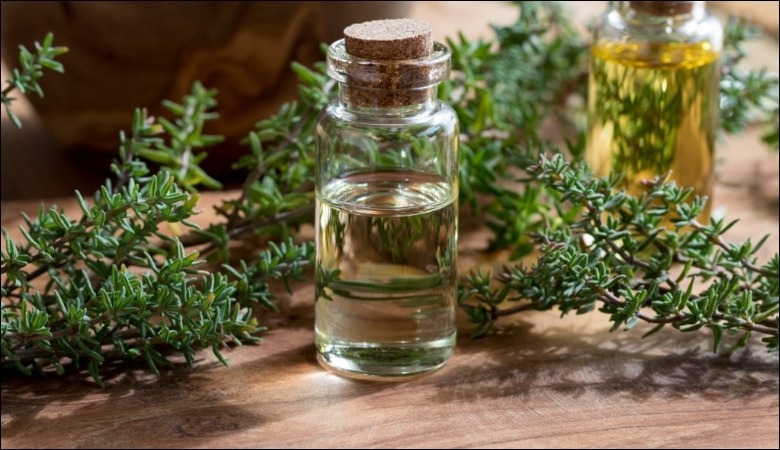 Dùng tinh dầu xạ hương chữa sưng nướu răng