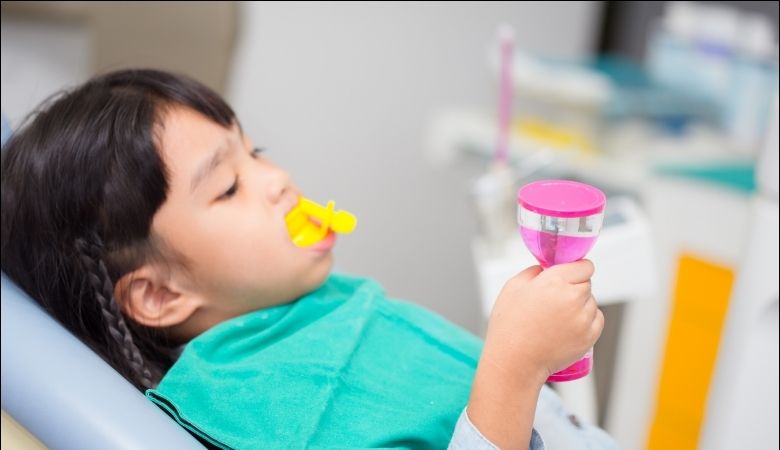 Điều trị sún răng bằng biện pháp Fluoride tại nha khoa 