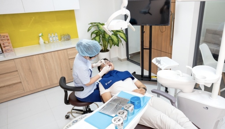 Giá vệ sinh răng miệng tổng thể tại Parkway