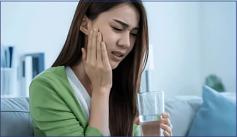 súc miệng bằng nước muối giảm đau